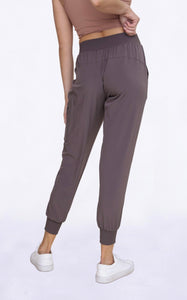 Soho High-Waist Capri Active Joggers w/pockets