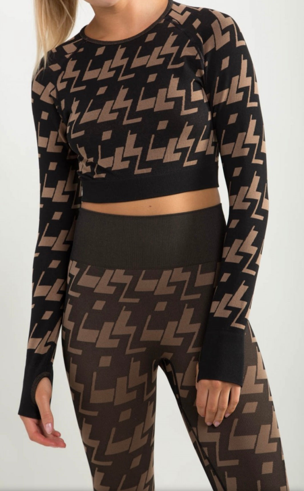 Geometric Print Seamless Long Sleeve Top